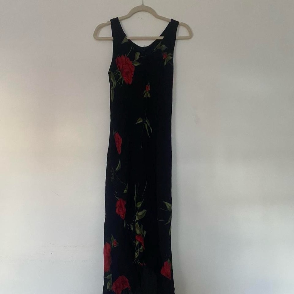 Beautiful 90s floral maxi dress.